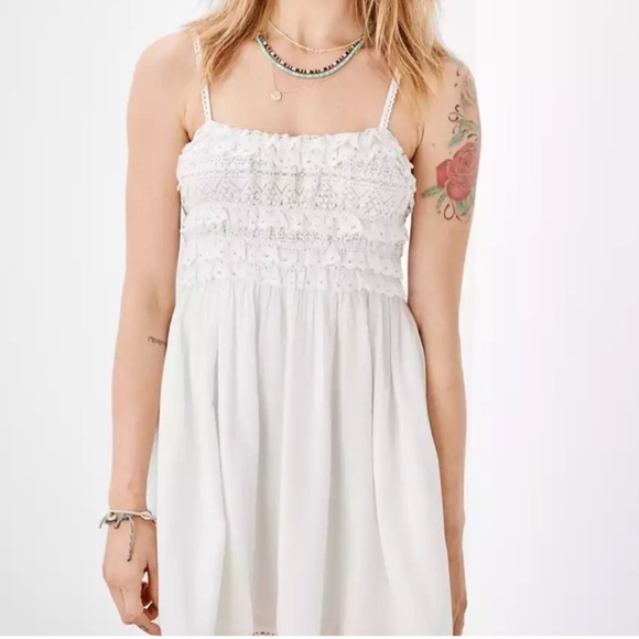 American Eagle Outfitters white Summer Dream smocked sundress Size Small NWT - Picture 2 of 15